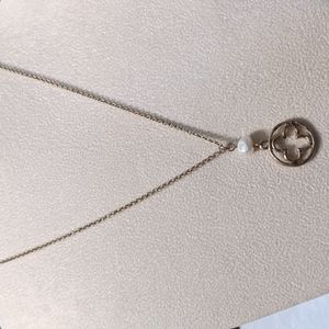 Crave ~ Silver Necklace w/Faux Pearl & Floral Charm Design ~ Stamped